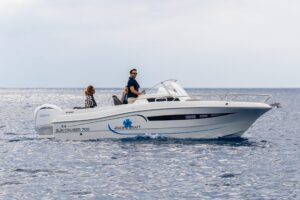 PACIFIC CRAFT 700 SC AVEC 200 CV