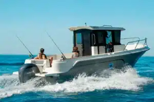 PACIFIC CRAFT 750 TIMONIER AVEC 150 CV